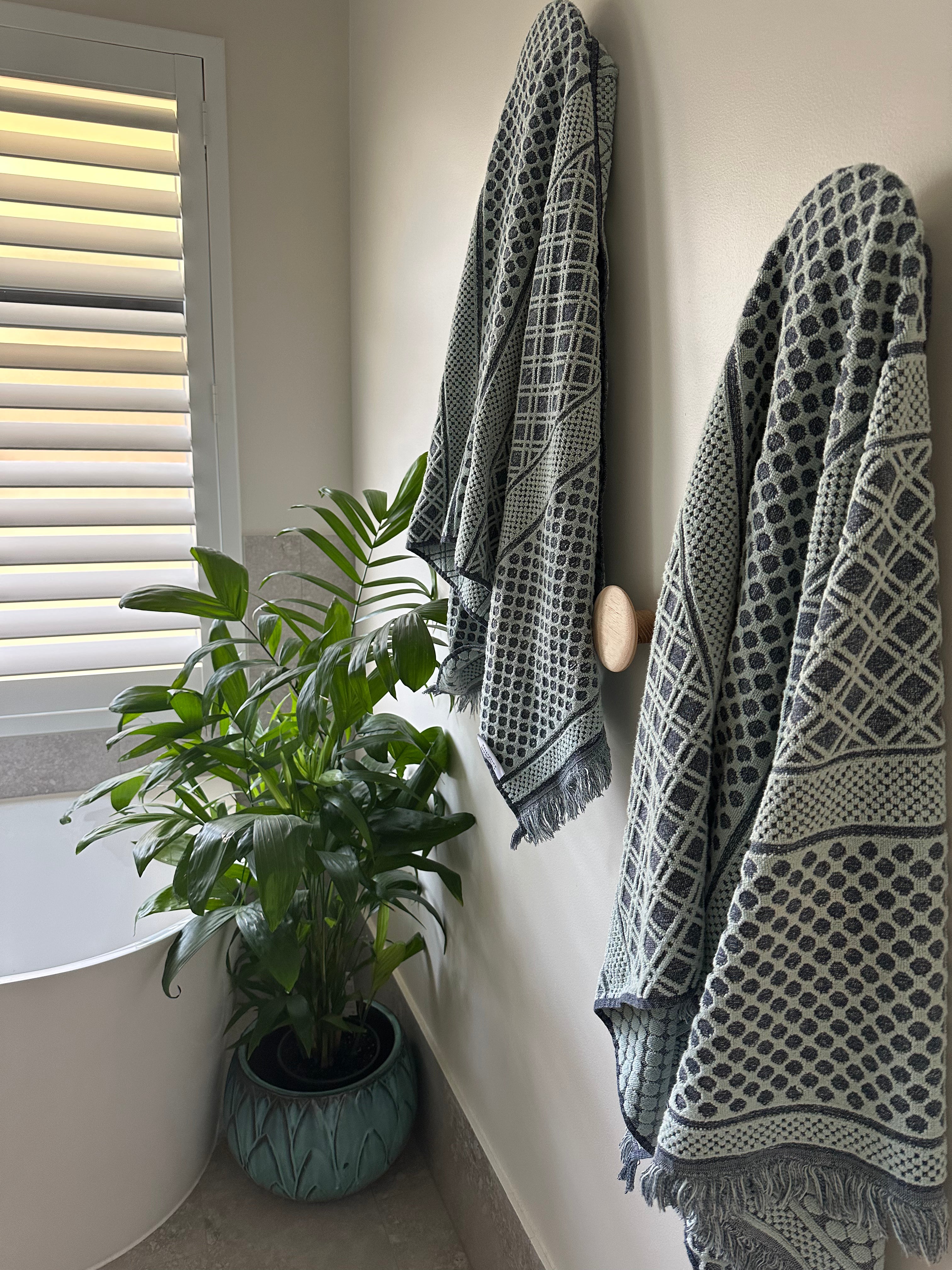 Wall Button Hook Natural