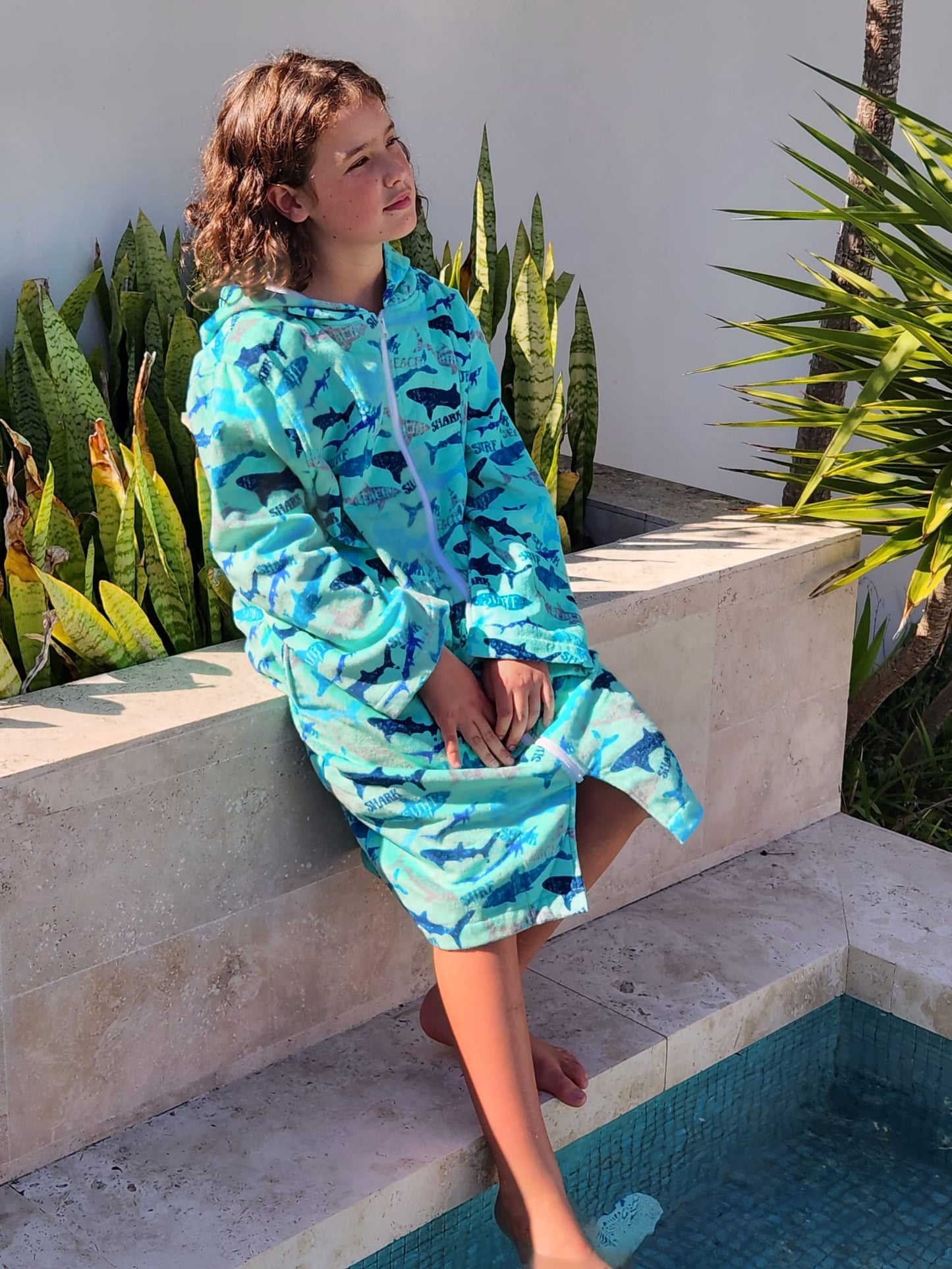 Luxe Sharky Hooded Towel