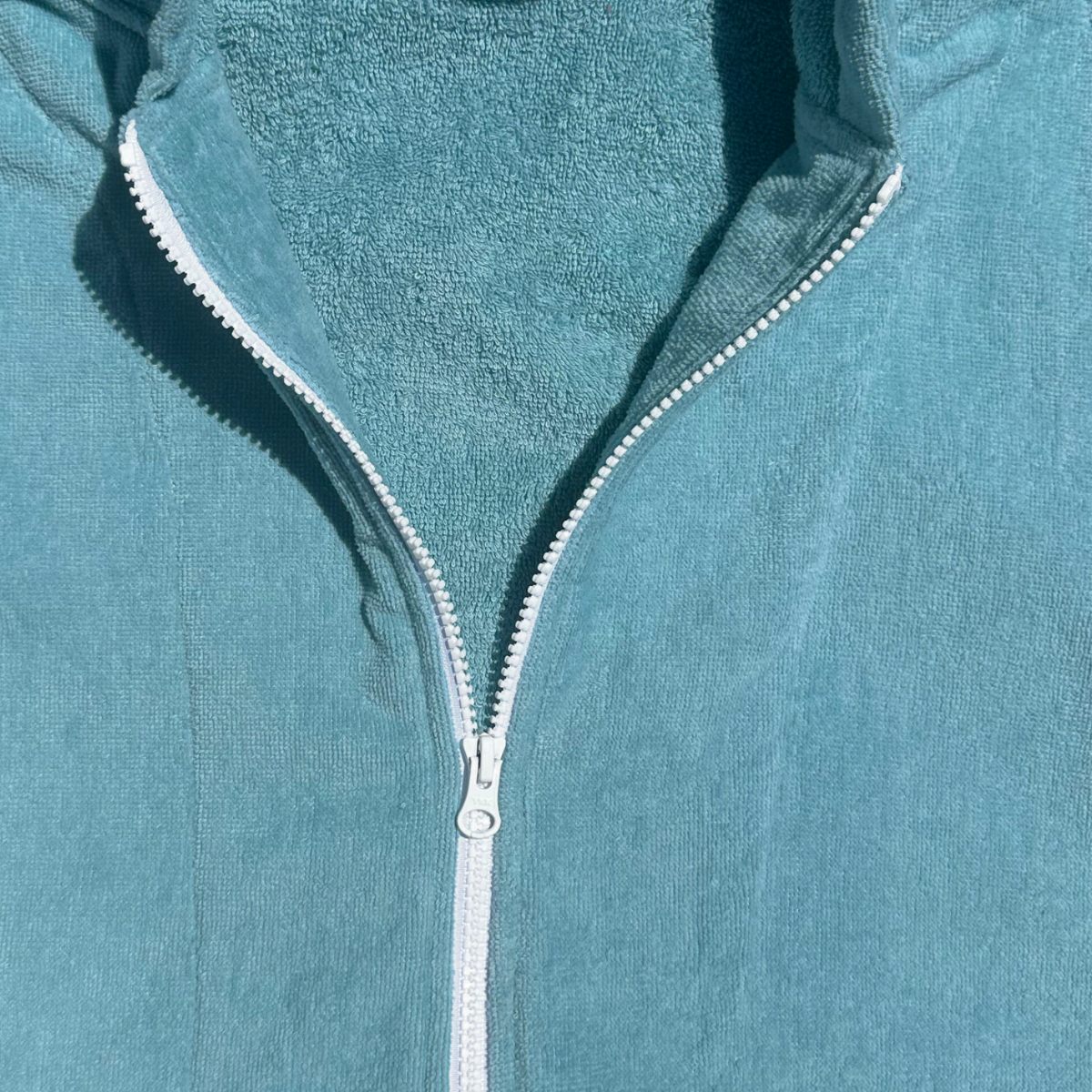 Reef Waters Hooded Towel (5-7y, 7-11y, S-M, M-L, L-XL)